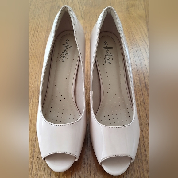 NWOB Clarks Peep toe heels - Picture 4 of 8